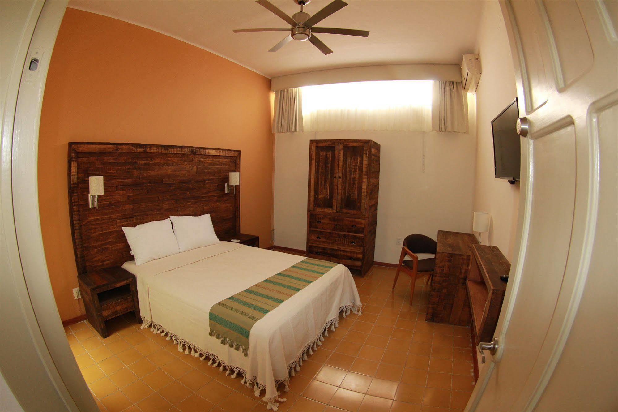 La Fe Hotel And Arts Γκουανταλαχάρα Εξωτερικό φωτογραφία